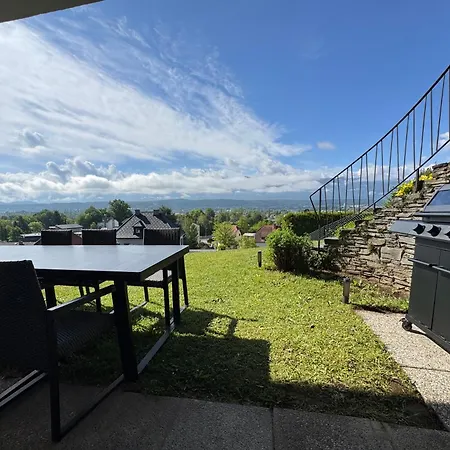 Panorama-retreat Am Waldrand Nahe Seen Und Bergen *