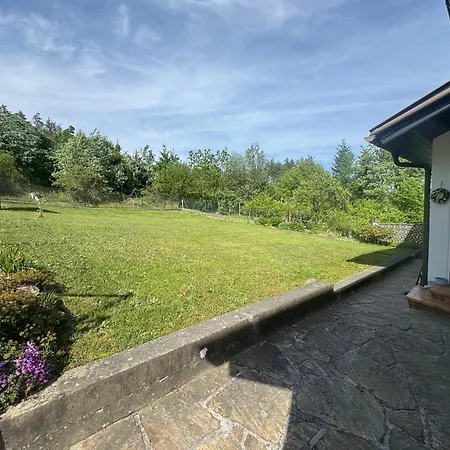 Panorama-retreat Am Waldrand Nahe Seen Und Bergen Villach