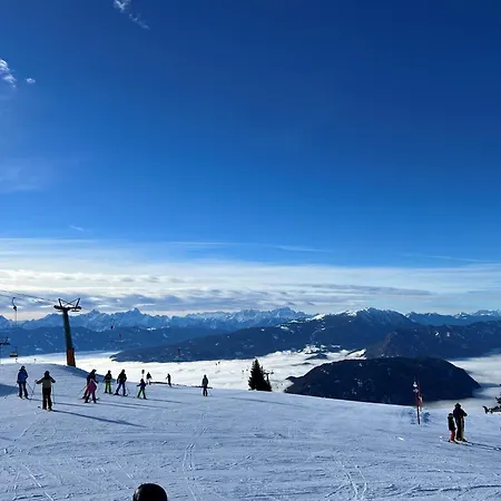아파트 Panorama-retreat Am Waldrand Nahe Seen Und Bergen 빌라흐