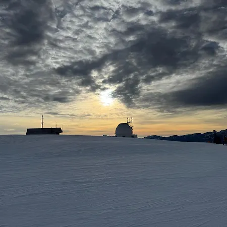Panorama-retreat Am Waldrand Nahe Seen Und Bergen *