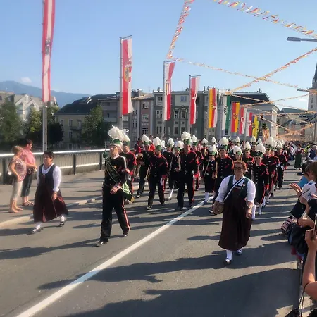 아파트 Panorama-retreat Am Waldrand Nahe Seen Und Bergen 빌라흐