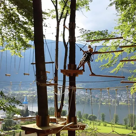 Panorama-retreat Am Waldrand Nahe Seen Und Bergen 아파트 *