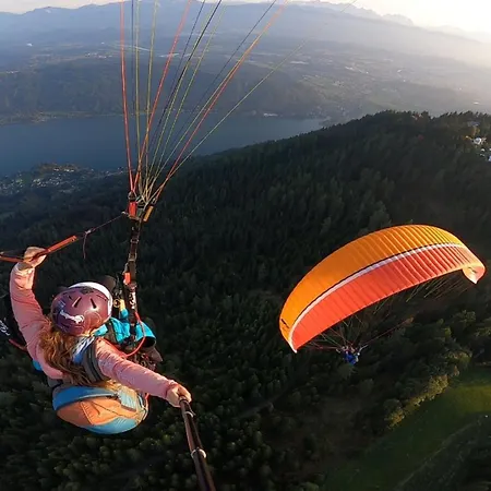 아파트 Panorama-retreat Am Waldrand Nahe Seen Und Bergen *